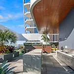 Stunning 1br With Views And Fantastic Location! Brisbane