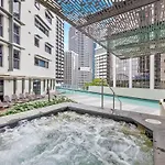 Amazing 2bed-2bath-1car-balcony-views - Cbd Apartment *