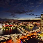 Oaks Brisbane Casino Tower Suites