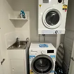 The Perfect Location Gym, Pool & Parking M22