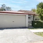 Bird And Leaf Cottage