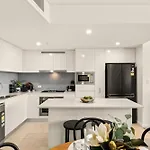 Brisbane Luxe City Living In The Sky