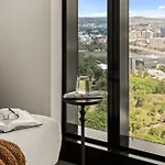 Brisbane Luxe City Living In The Sky