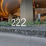 Panoramic Views Apartment & High-Rise Pool And Gym