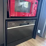 Aurora & Court Yard Private Pet Friendly Free Parking Guest house Brisbane