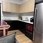 Aurora & Court Yard Private Pet Friendly Free Parking Guest house 4*