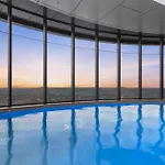 Skytower Apartments - 81St Floor, City & River Views, Free Car Parking