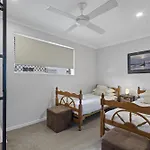 Charming 3-Bed Apartment Near Local Shops