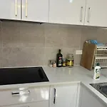 Uq Master For 3 People With Back Yard U2 Homestay Brisbane