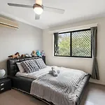 Holiday home Luxe Spacious Family With Pool And Patio *