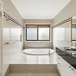 Luxe Spacious Family With Pool And Patio * Brisbane