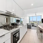 Apartment Top-floor View At Newstead Towers *