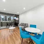 Lucid Serenity 1Br City View Apartment