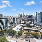 Mosaic Vista - Skyline Views Above Fashion Precinct