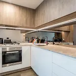Impeccable 2-bed With Pool & Outdoor Dining Apartment Brisbane