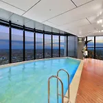 Skyline View High Floor 2br With Sofa Bed And Free Parking Brisbane