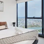 Apartment Skyline View High Floor 2br With Sofa Bed And Free Parking