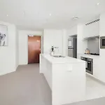 Skyline View High Floor 2br With Sofa Bed And Free Parking Apartment *