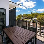 H6B - Round About Bulimba