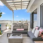 Deluxe 4-bed With Pool & Fire Pit