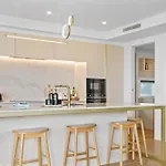 Holiday home Deluxe 4-bed With Pool & Fire Pit Brisbane