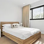 Holiday home Deluxe 4-bed With Pool & Fire Pit