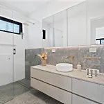 Deluxe 4-bed With Pool & Fire Pit Holiday home Brisbane