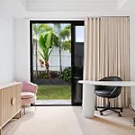 Holiday home Deluxe 4-bed With Pool & Fire Pit *