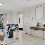 Apartment Bright 2-bed With Private Balcony & Serene View *