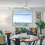 2-Bed Brisbane City Pad With Pool & Gym