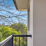 Apartment Bright 2-bed With Private Balcony & Serene View *