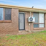 Cozy Little Charm Unit In Eight Miles Plain