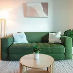 Walk To South Brisbane & Convention Centre