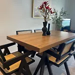 A Gallery In The Sky! Balcony, Pool And Parking At Skytower Level 33 Best Views In Brisbane!