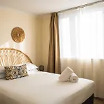 Footy Fan Base Roma St Walk To Stadium Sleeps 4