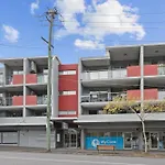 Central Bowen Hills Stay