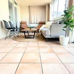 City Oasis - Free Parking Gym Beach Pool - Sleep 6