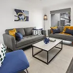 Comfortable 3-Bed Retreat Close Parks