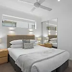 Chic 2-Bed Apartment & 5 Minutes Walk To Qpac