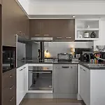 Chic 2-bed & 5 Minutes Walk To Qpac