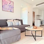 Art House With 2 Kingbeds At Cultural Centre