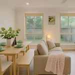 Spacious 3Br Home W Parking In Sunnybank - Relax & Unwind