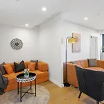 Modern 2Br - City Views & Pool & Free Parking
