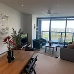 A Gallery In The Sky! Balcony, Pool And Parking At Skytower Level 33 Best Views In Brisbane!