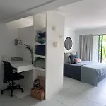 Mediterranean Studio & Garden View Private Pet Friendly