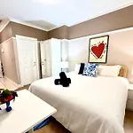 Cozy In Adina Cbd Anzac Square