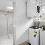 Spacious 2-bed Near Centre Apartment *
