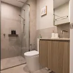 Sunset Rooftop Pool, Stunning Views, Private Park, Gym, Walk To Gabba Brisbane