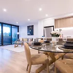 Sunset Rooftop Pool, Stunning Views, Private Park, Gym, Walk To Gabba Apartment Brisbane