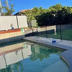 Carindale Family Home, Private Pool, Leisure Accommodation